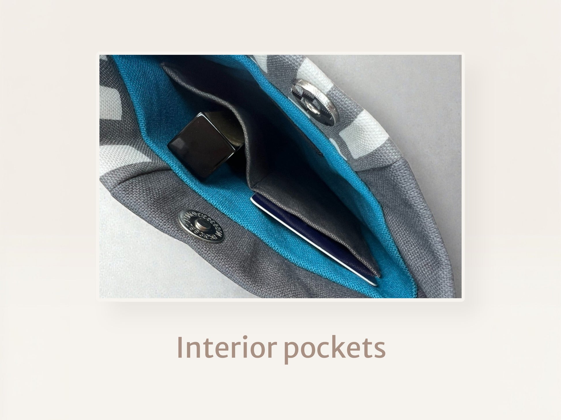 Grey×Grid Stripe<br>Phone Bag