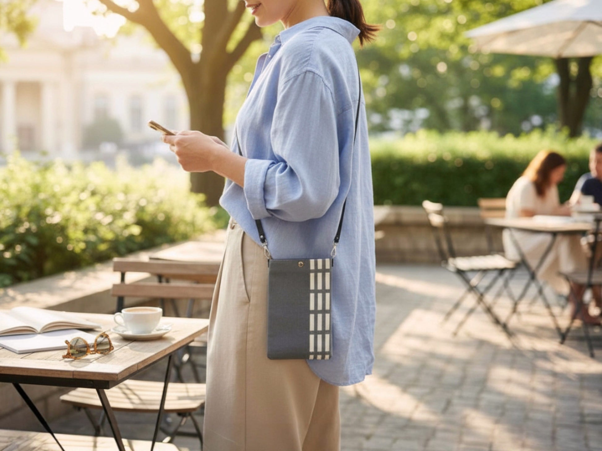 Grey×Grid Stripe<br>Phone Bag