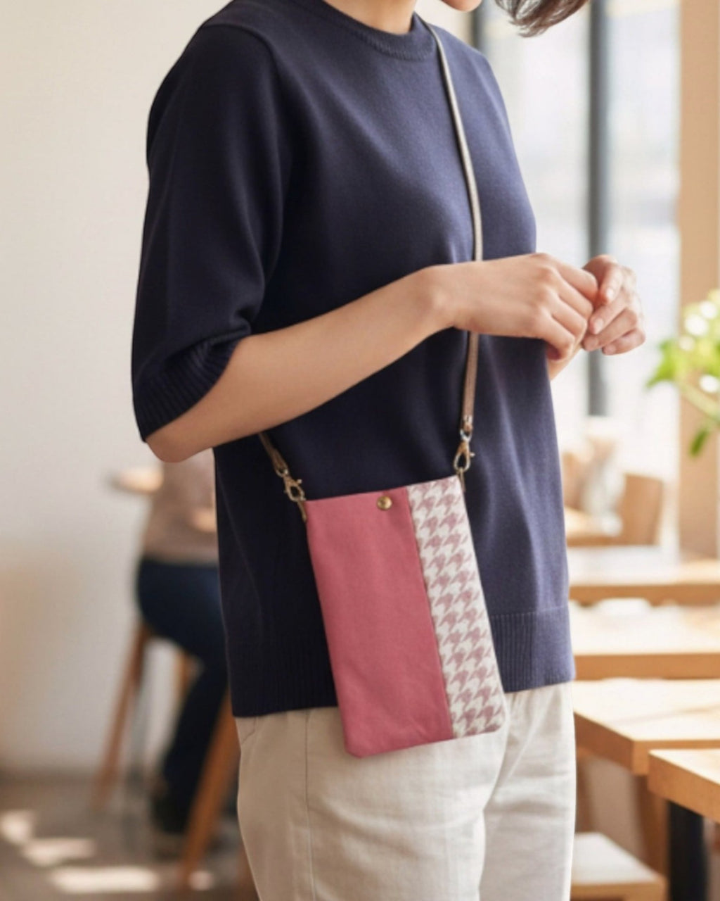 Pink×Houndstooth Phone Bag