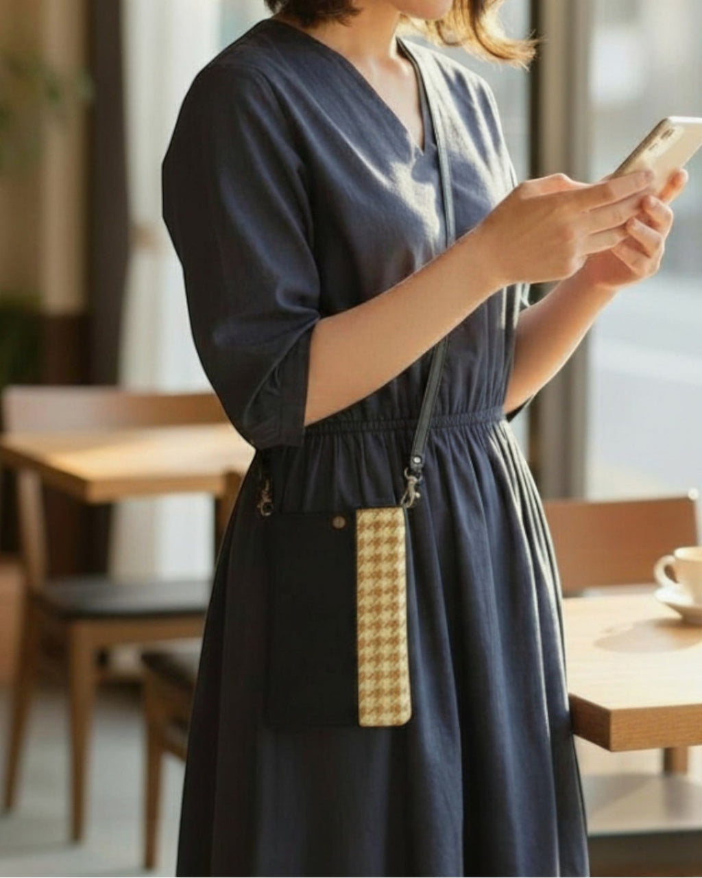 Midnight×Mustard Houndstooth<br>Phone Bag